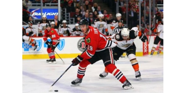 Jonathan Toews trad toe tot Chicago Blackhawks voor 15 jaar groei